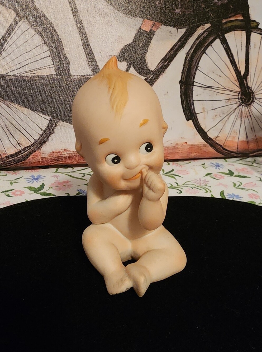 Vintage-Style Beige Baby Figurine Cute Sitting Nursery Decor